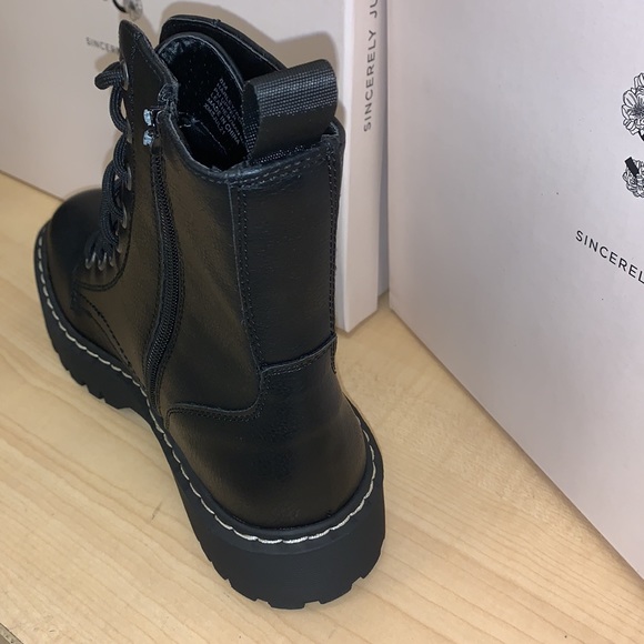 Sincerely Jules Women’s Lace Up Boot Side Zip - Picture 7 of 11